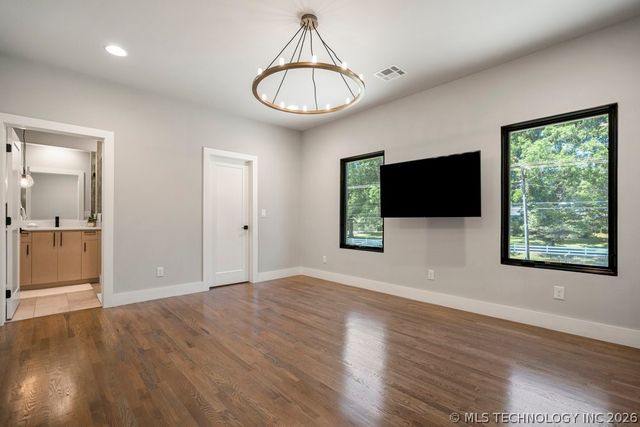 4621 S Columbia Place, Tulsa, OK 74105