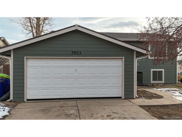 3913 Lincoln Ct, Wellington, CO 80549