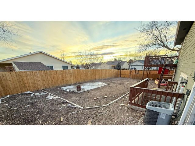3913 Lincoln Ct, Wellington, CO 80549
