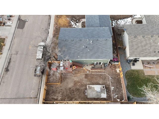 3913 Lincoln Ct, Wellington, CO 80549