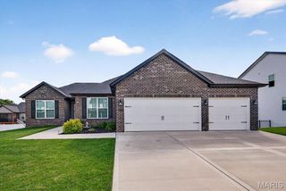 605 MONARCH Drive, O'fallon, IL 62269