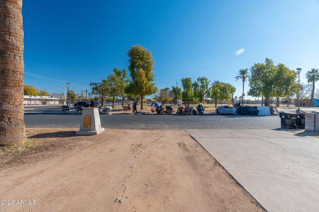 2642 N 31ST Street, Phoenix, AZ 85008
