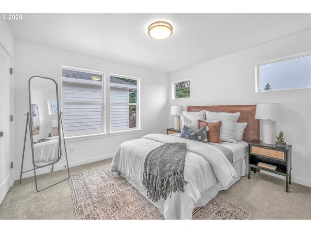 6491 Se Ramona St B, Portland, OR 97206