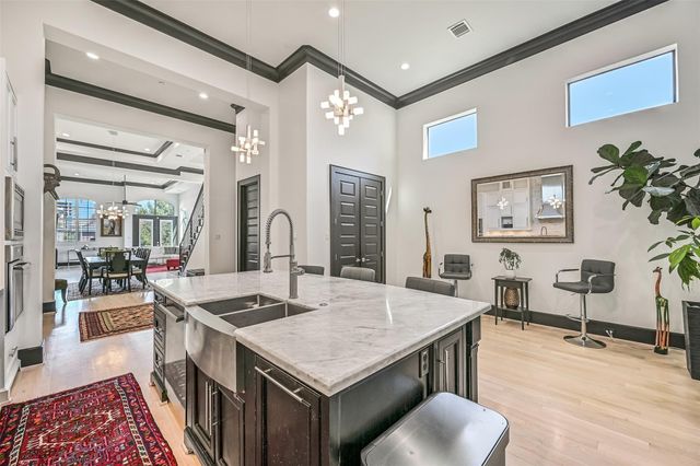 503 W Clay Street, Houston, TX 77019