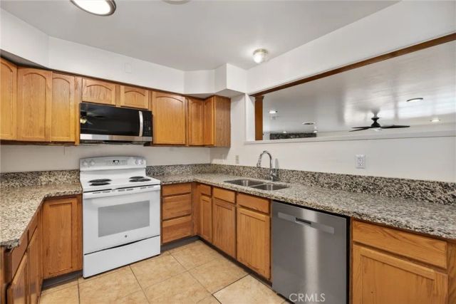 838 20th, Delano, CA 93215