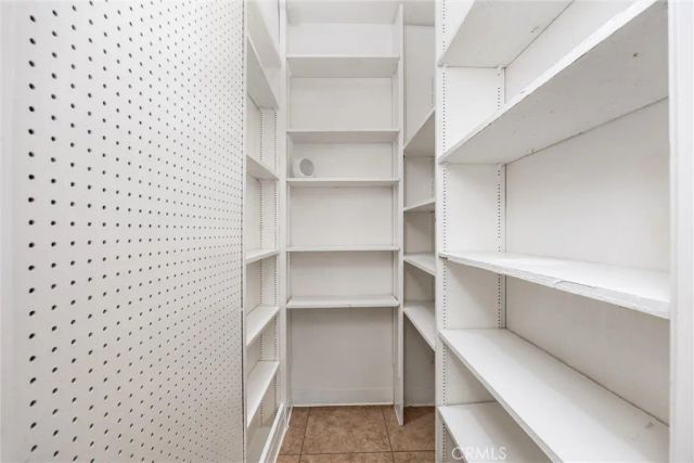 838 20th, Delano, CA 93215