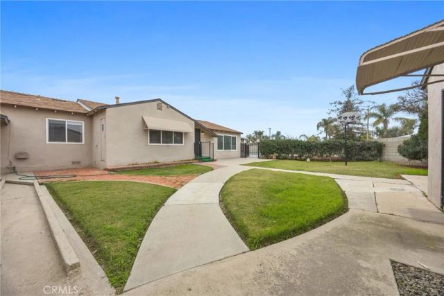 838 20th, Delano, CA 93215