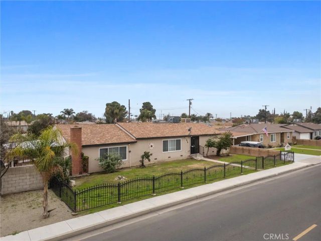 838 20th, Delano, CA 93215