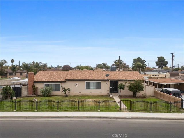 838 20th, Delano, CA 93215