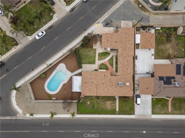 838 20th, Delano, CA 93215