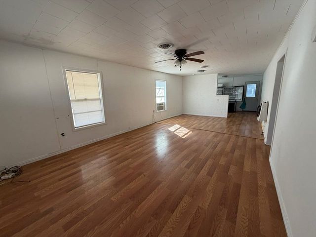 812 Tennessee Street, Graham, TX 76450