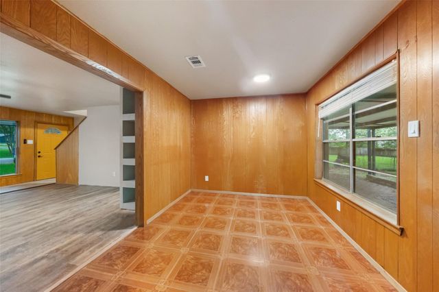 1013 Stevens Avenue, Conroe, TX 77301
