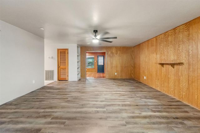 1013 Stevens Avenue, Conroe, TX 77301