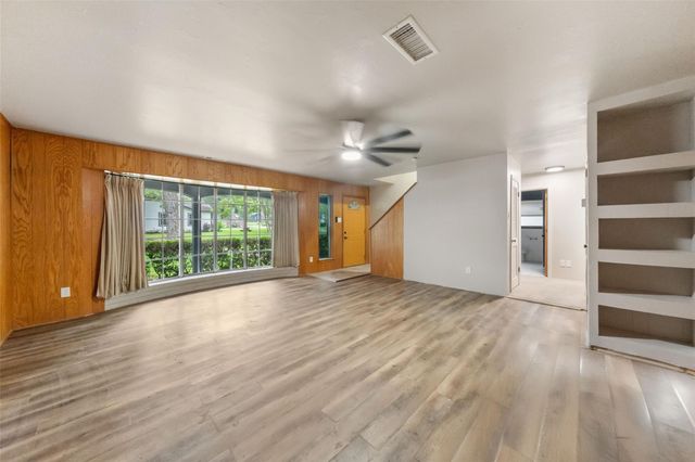 1013 Stevens Avenue, Conroe, TX 77301