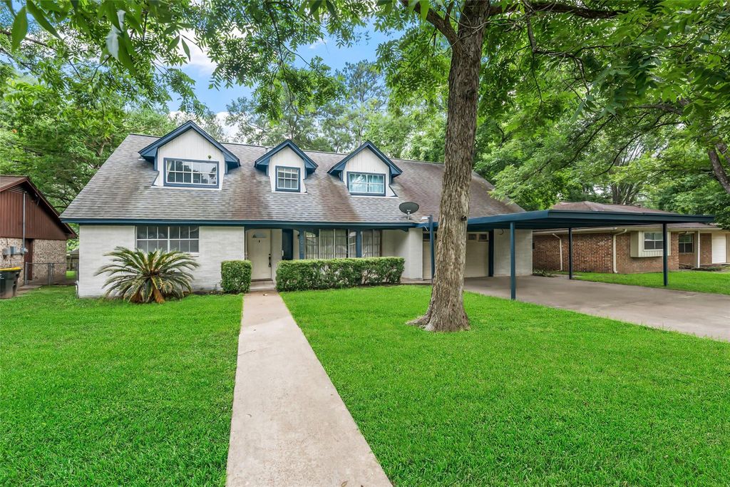 1013 Stevens Avenue, Conroe, TX 77301