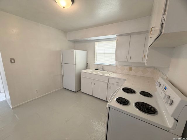 115 Victor St Apt 1, San Antonio, TX 78209