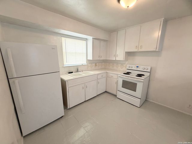 115 Victor St Apt 1, San Antonio, TX 78209