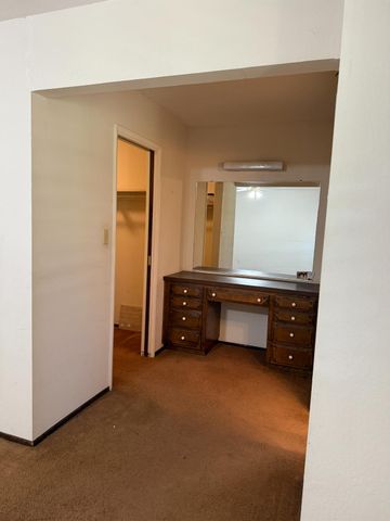 318 E Lisa Avenue, Fresno, CA 93720