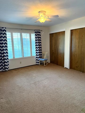 318 E Lisa Avenue, Fresno, CA 93720