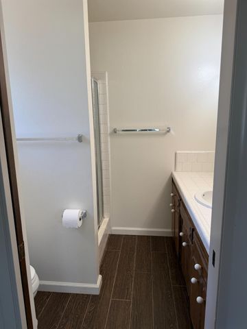 318 E Lisa Avenue, Fresno, CA 93720