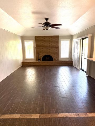 318 E Lisa Avenue, Fresno, CA 93720