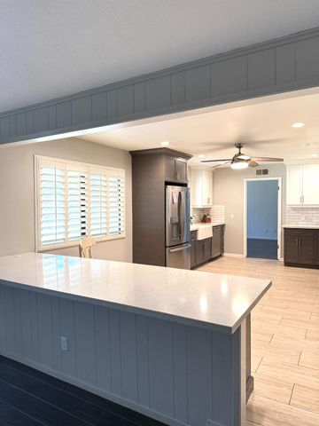 318 E Lisa Avenue, Fresno, CA 93720