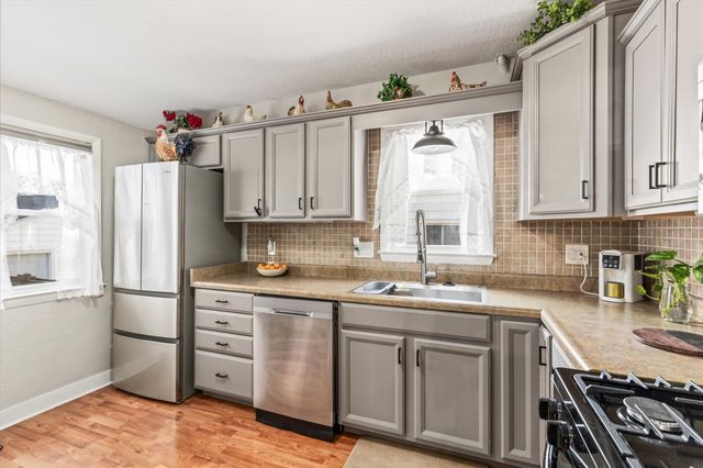 537 11th Street, West Des Moines, IA 50265