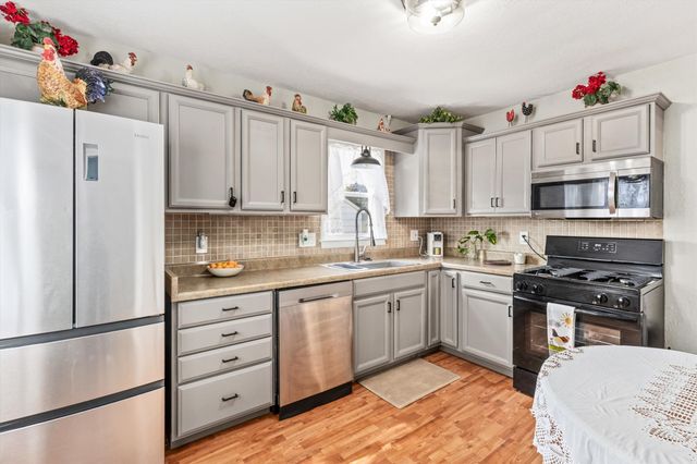 537 11th Street, West Des Moines, IA 50265