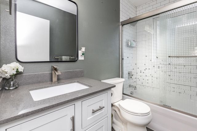 537 11th Street, West Des Moines, IA 50265