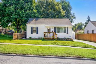 537 11th Street, West Des Moines, IA 50265