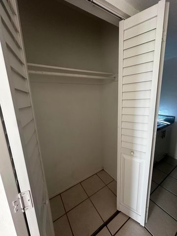 13707 Kendale Lakes Circle Ph13, Miami, FL 33183