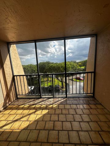 13707 Kendale Lakes Circle Ph13, Miami, FL 33183