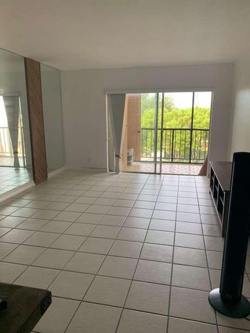 13707 Kendale Lakes Circle Ph13, Miami, FL 33183
