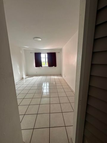 13707 Kendale Lakes Circle Ph13, Miami, FL 33183