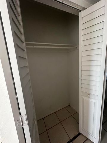 13707 Kendale Lakes Circle Ph13, Miami, FL 33183