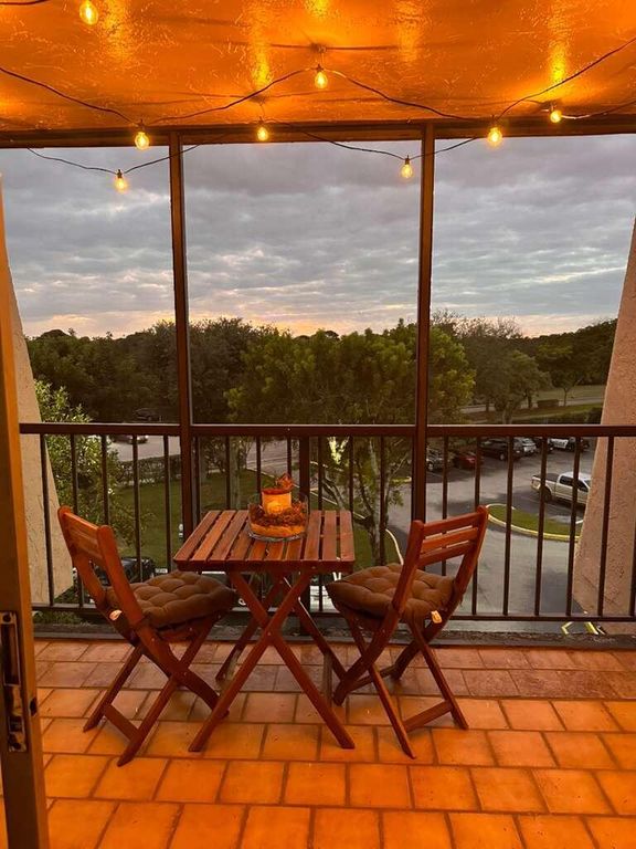 13707 Kendale Lakes Circle Ph13, Miami, FL 33183
