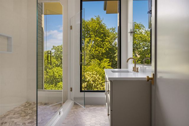 6984 Santa Barbara Drive, Dallas, TX 75214