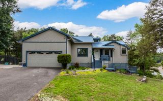 997 Lake Ridge Dr, Dandridge, TN 37725