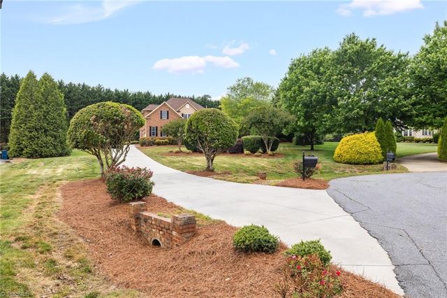 2511 Hillsdale Forest Court, Summerfield, NC 27358