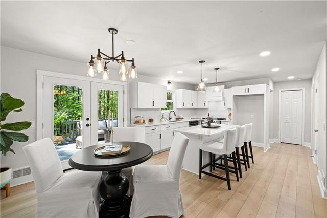 217 Holly Creek Way, Woodstock, GA 30188