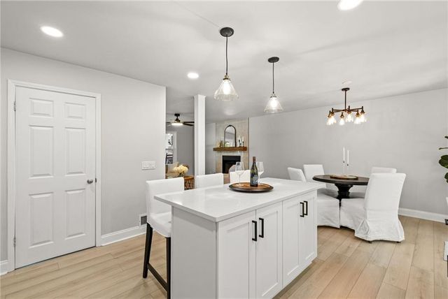 217 Holly Creek Way, Woodstock, GA 30188