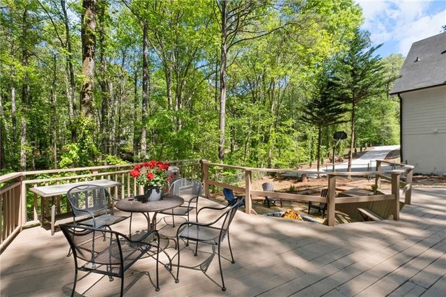 217 Holly Creek Way, Woodstock, GA 30188