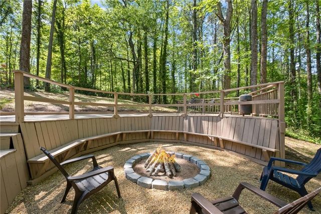 217 Holly Creek Way, Woodstock, GA 30188