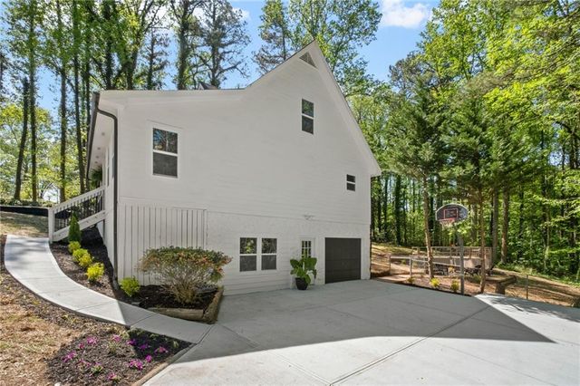 217 Holly Creek Way, Woodstock, GA 30188