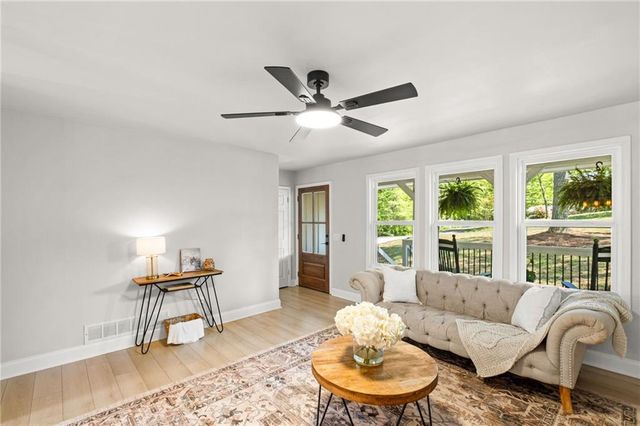 217 Holly Creek Way, Woodstock, GA 30188