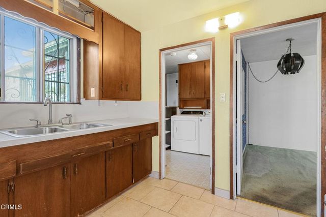 13200 San Pedro Street, Los Angeles, CA 90061