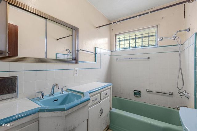 13200 San Pedro Street, Los Angeles, CA 90061