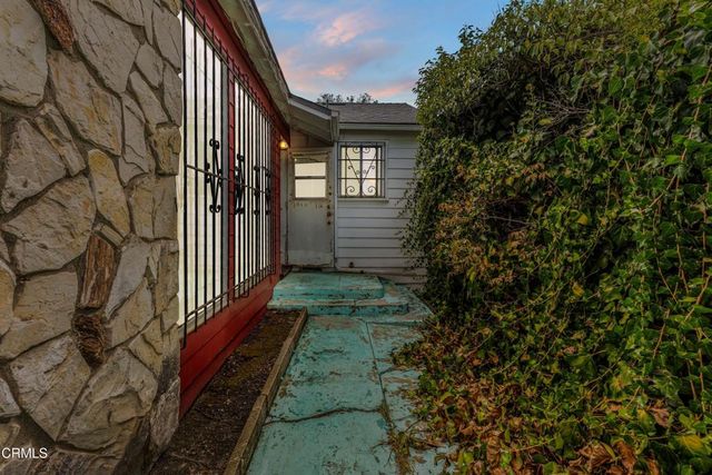 13200 San Pedro Street, Los Angeles, CA 90061