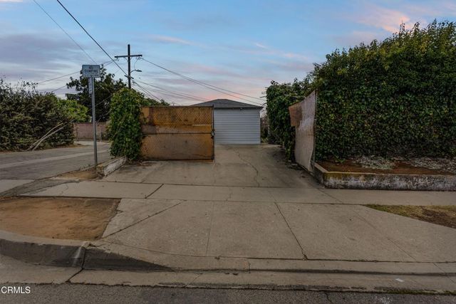 13200 San Pedro Street, Los Angeles, CA 90061