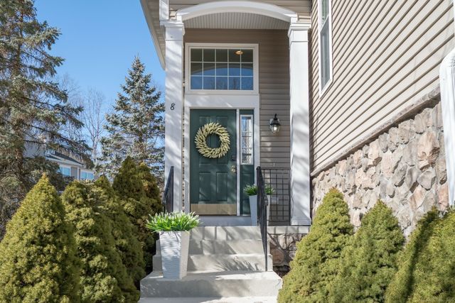 8 Cambridge Drive 8, Danbury, CT 06811